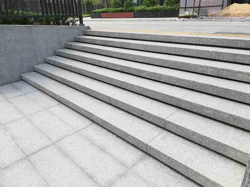 怎样做好鲁灰石材的防滑措施 怎样做好鲁灰石材的防滑措施